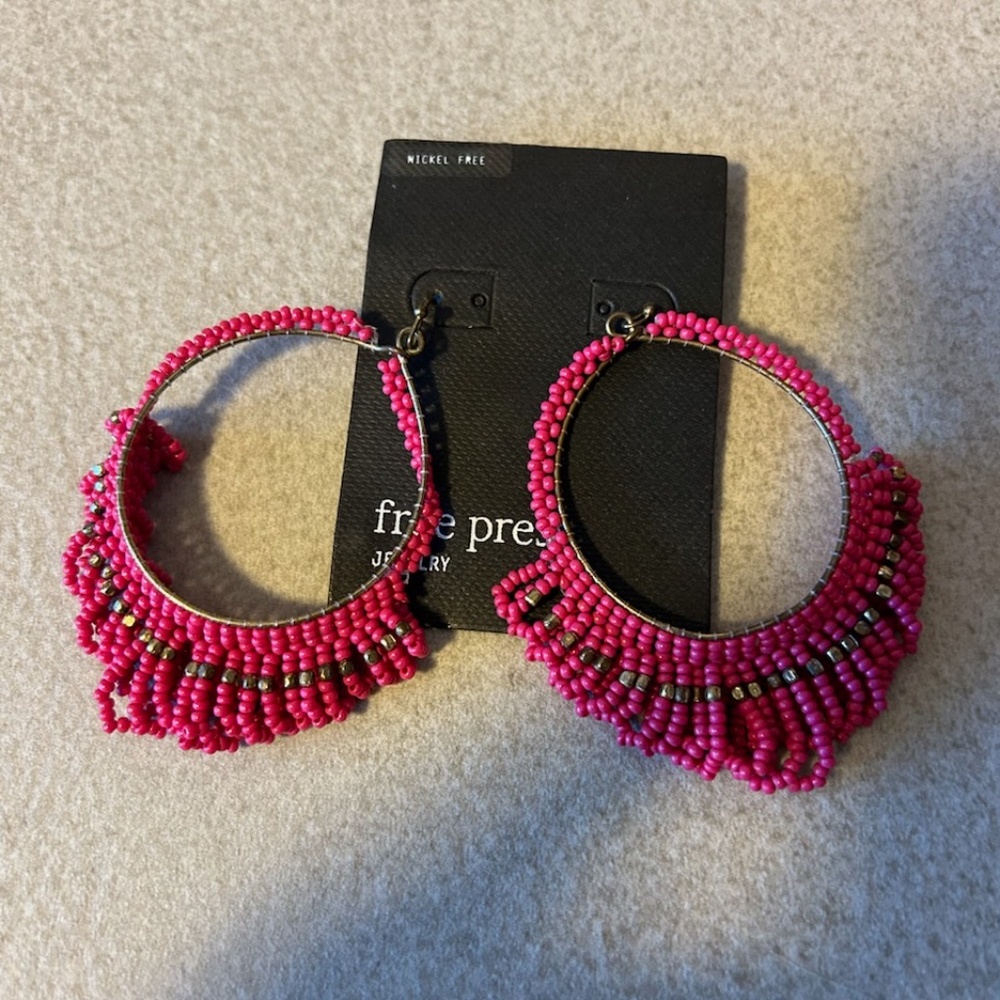 Hot pink beaded hoop earrings - Picture 2 of 2